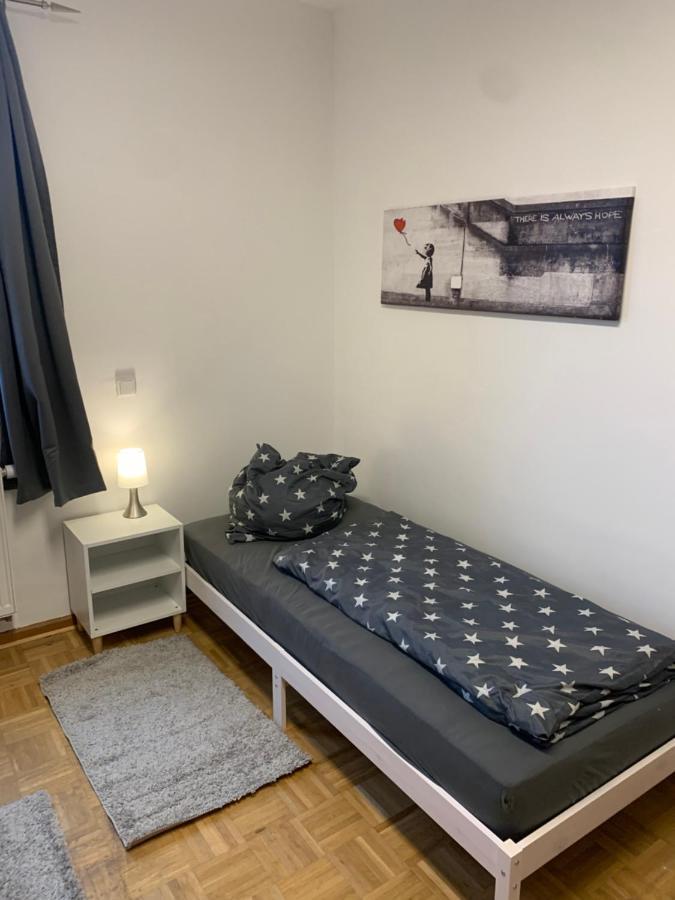 Mainpark Apartment 4 Schlafzimmer Bis Zu 10 Personen Direkt Ueber Aschaffapartment Bei Aschaffenburg Mainaschaff Zewnętrze zdjęcie