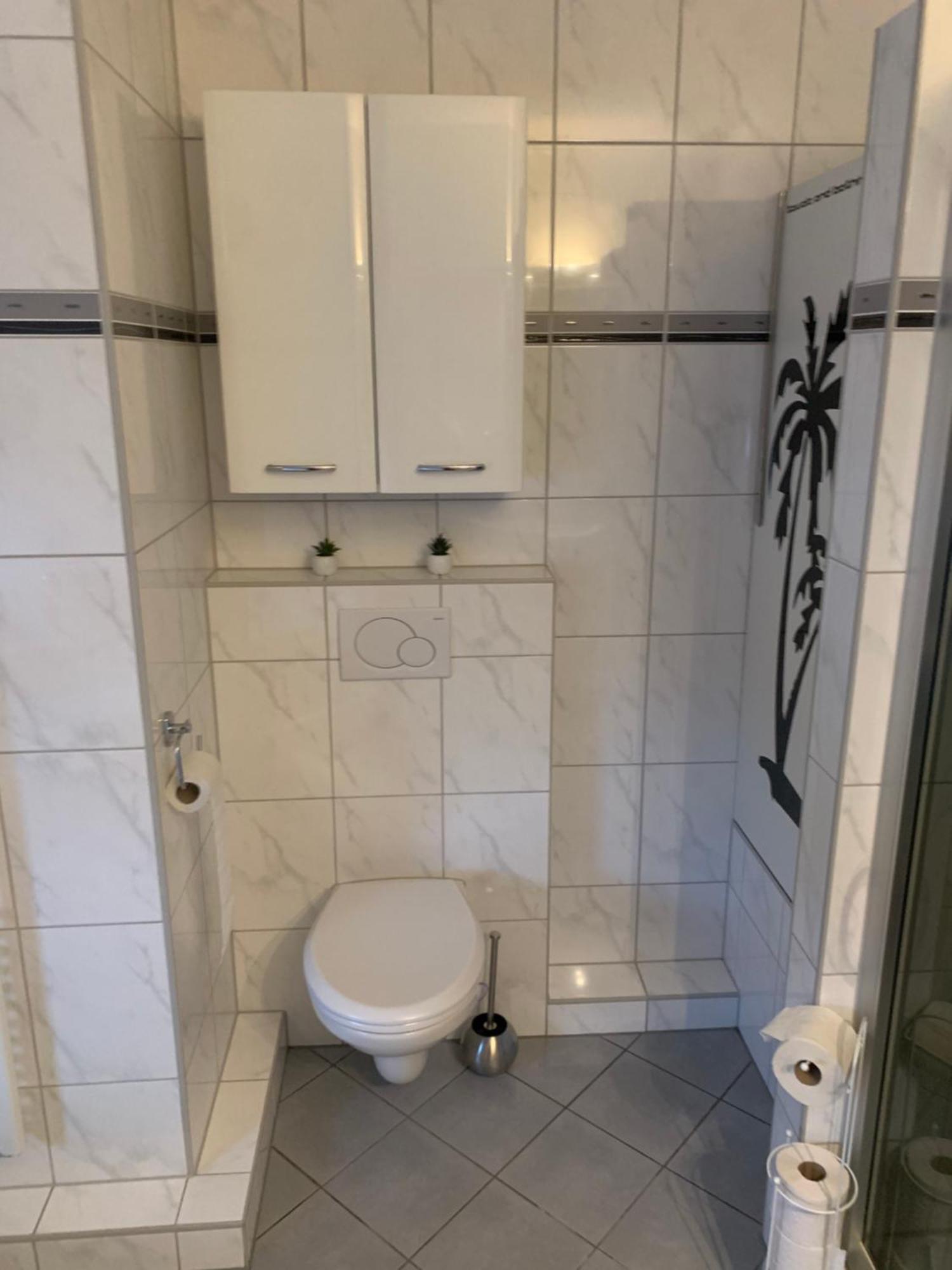 Mainpark Apartment 4 Schlafzimmer Bis Zu 10 Personen Direkt Ueber Aschaffapartment Bei Aschaffenburg Mainaschaff Zewnętrze zdjęcie