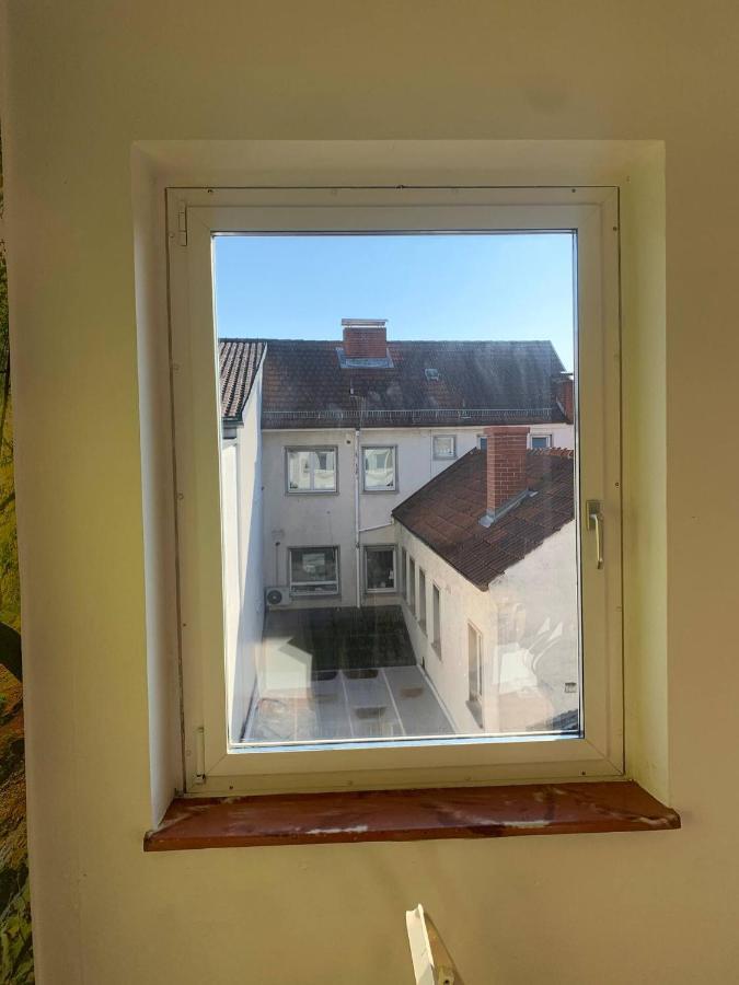Mainpark Apartment 4 Schlafzimmer Bis Zu 10 Personen Direkt Ueber Aschaffapartment Bei Aschaffenburg Mainaschaff Zewnętrze zdjęcie